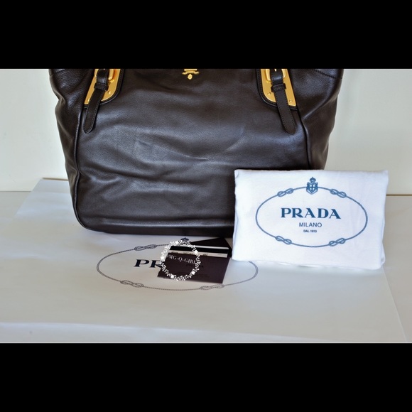 Authentic Prada black leather gold logo bag new - Picture 4 of 7